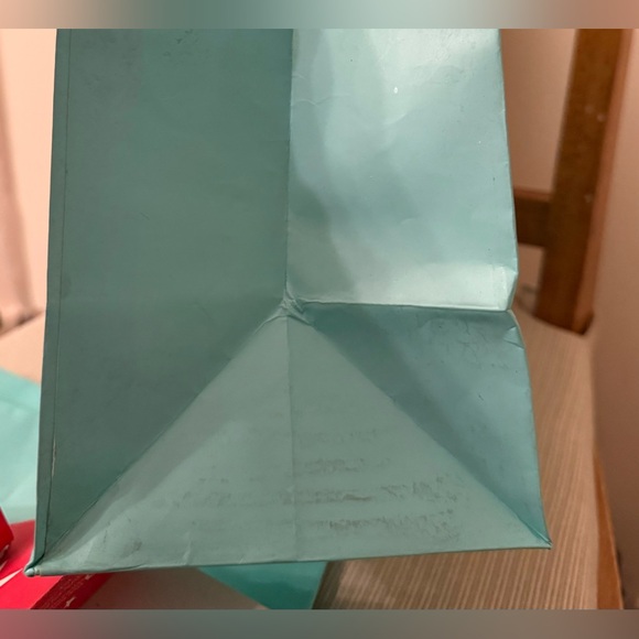 Imperfect Lot: 3 Tiffany & Co. Blue Shopping Bags & 2 Macy's jewelry Boxes & bag - Picture 9 of 11